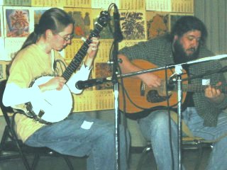 Rachel Eddy on banjo and Scott Phillips on guitar