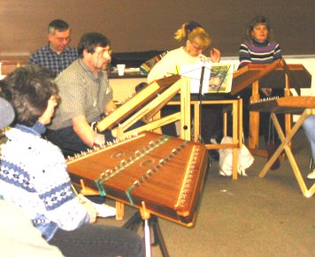 participants in dulcimer workshop