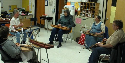 Lap Dulcimer - beginner: Joan Hines